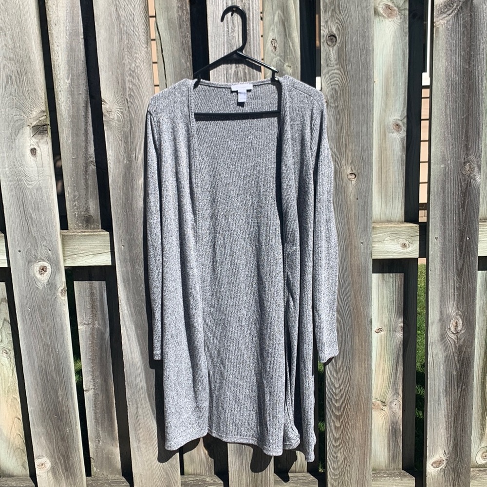 BRAND NEW Gray cozy cardigan